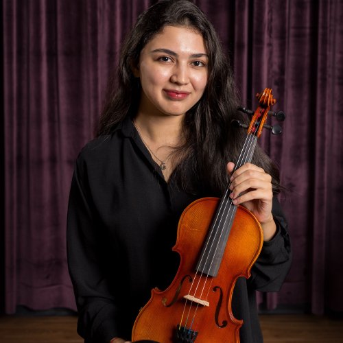 Komila Izatulloyeva